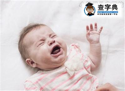 新生儿肚子进风的症状 家长如何护理新生宝宝1