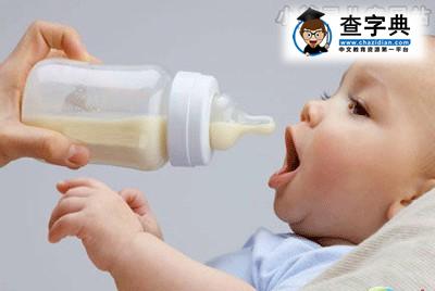 宝宝不同阶段的喂奶量不同1