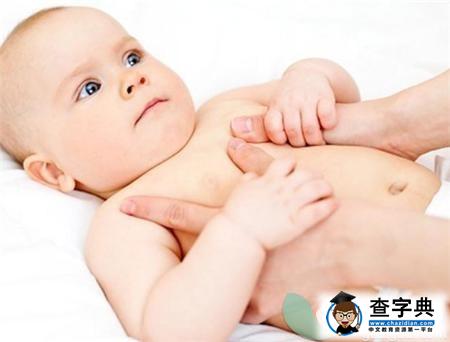 婴儿腹胀按摩图解 如何预防婴儿腹胀1